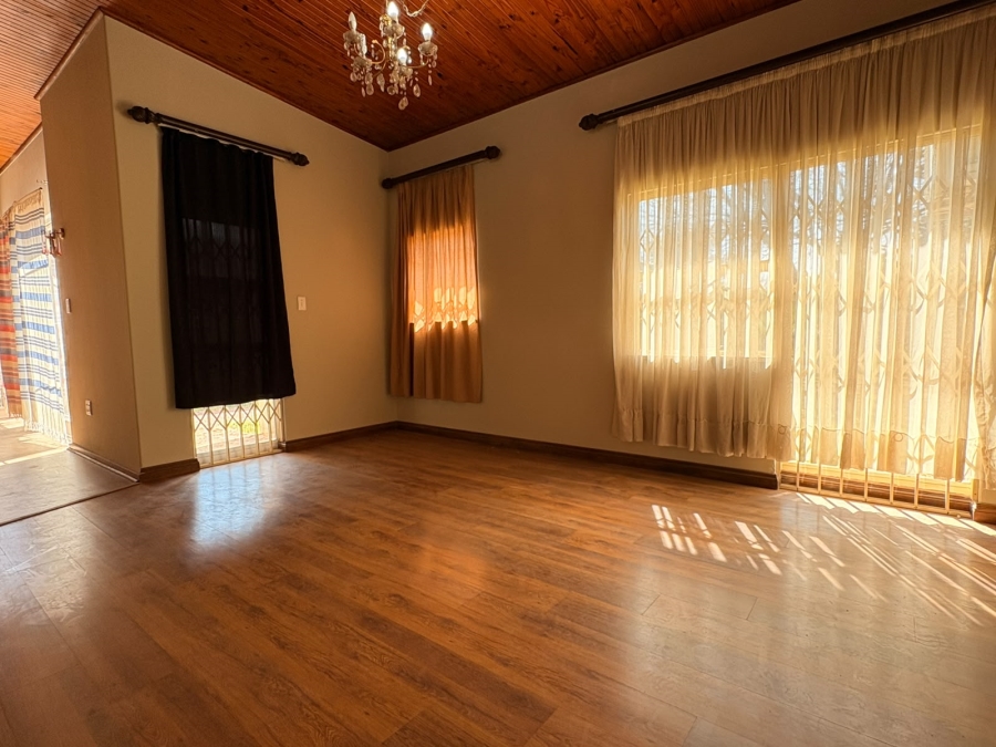 5 Bedroom Property for Sale in Sasolburg Ext 4 Free State